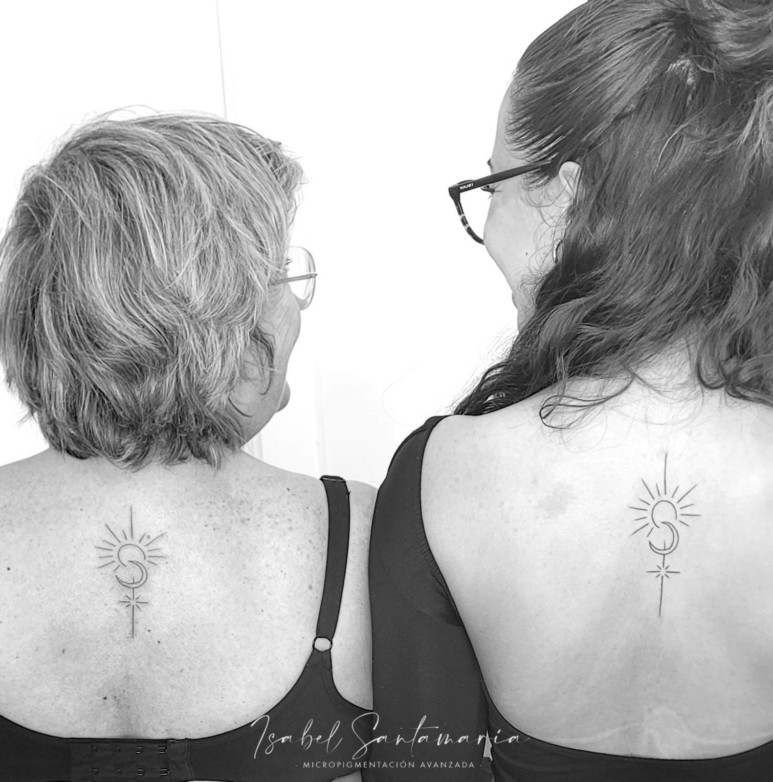 Tatuaje fineline delicado y elegante — Isabel Santamaría Sabadell